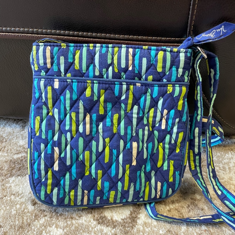 Vera Bradley Sling bag - Picture 3 of 5